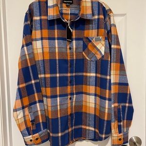 NWT: Men’s Pink + Dolphin Clothing Co Long sleeve flannel shirt. Size L